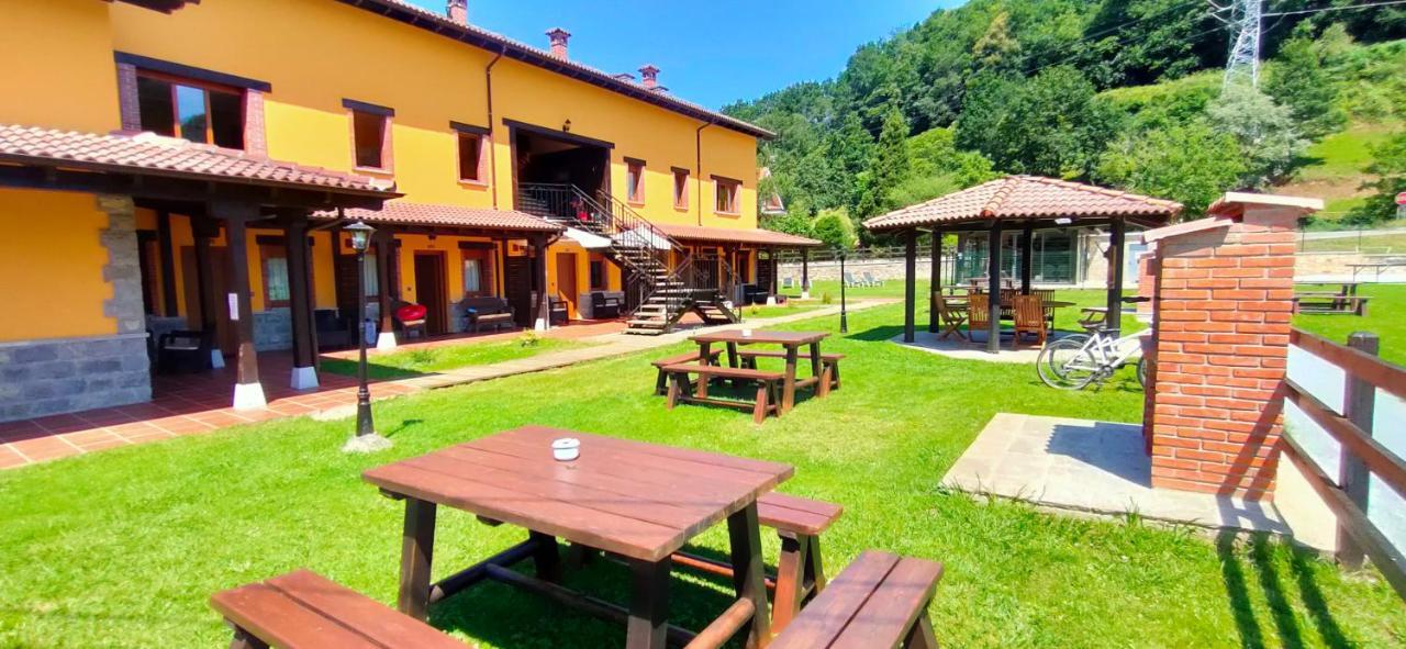 Apartamentos El Castaneu Corao Exteriér fotografie